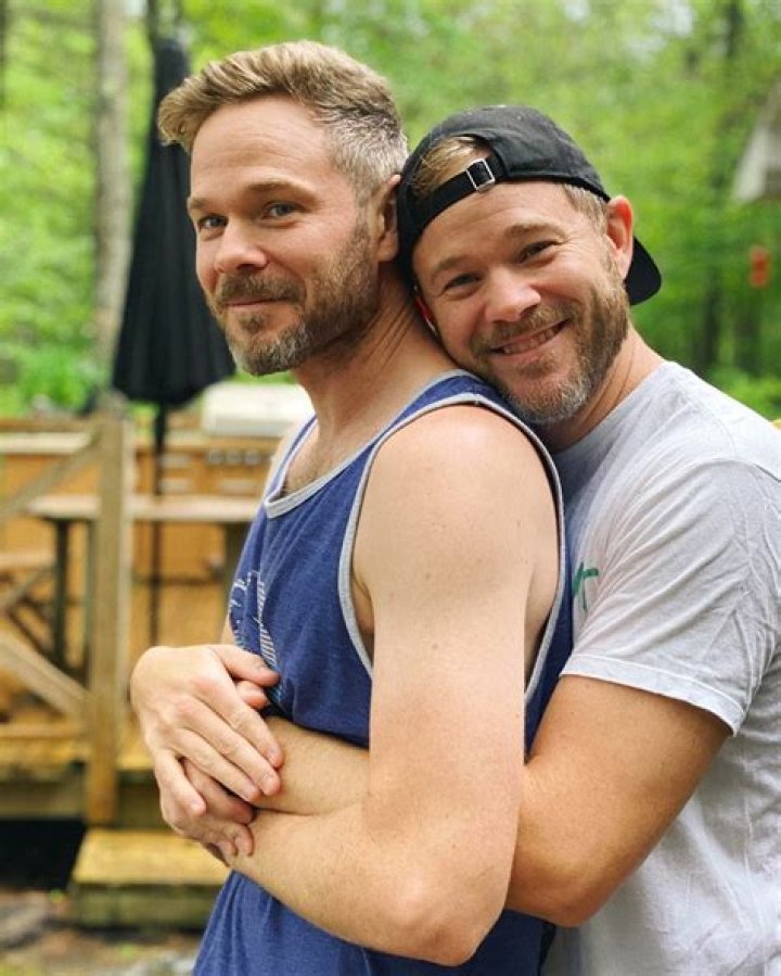 Aaron Ashmore