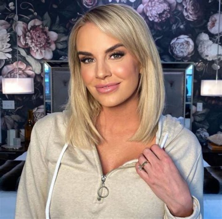 analyzing whitney rose net worth