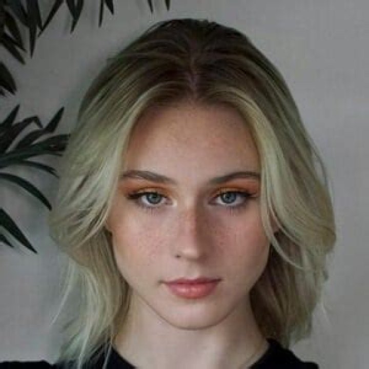 Annabel Lucinda