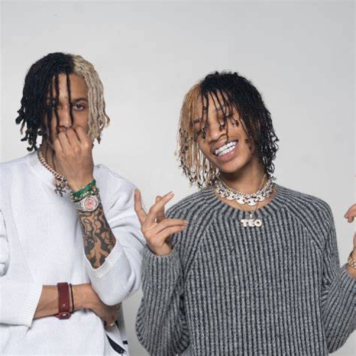 Ayo & Teo's Photo