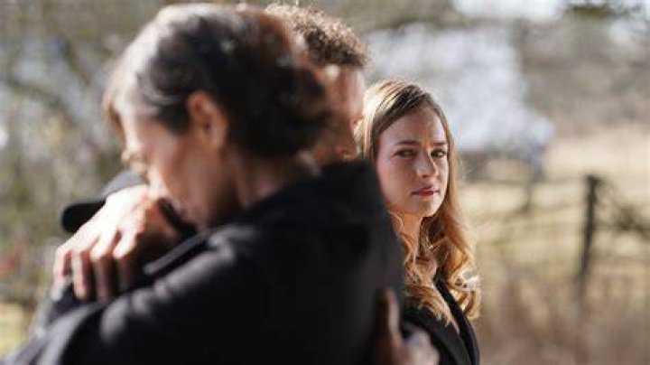 Britt Robertson - Cheyenne Kleinsasser