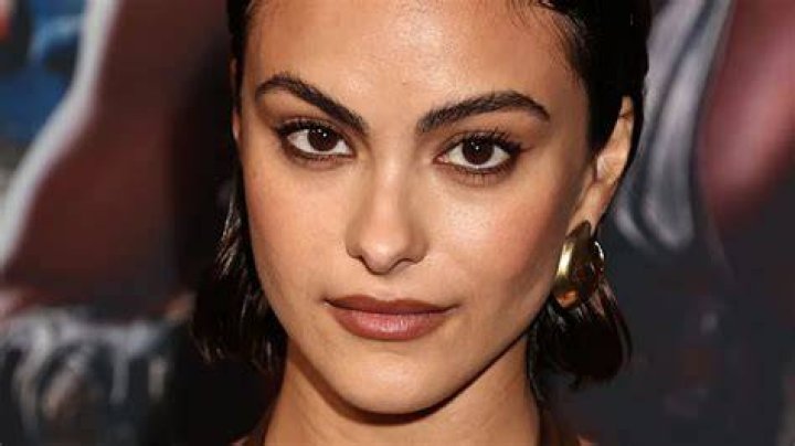 Camila Mendes
