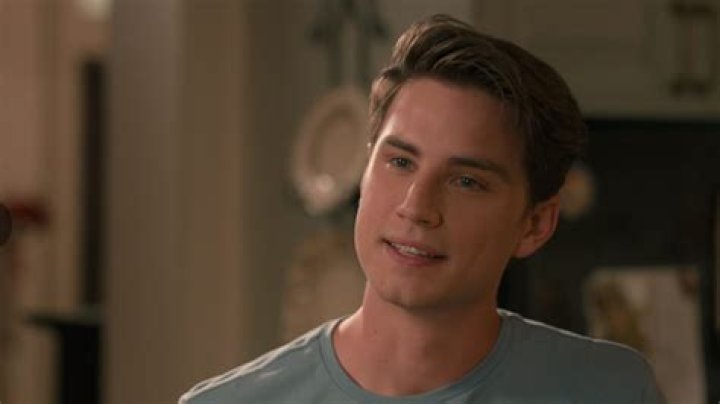 Carson Rowland