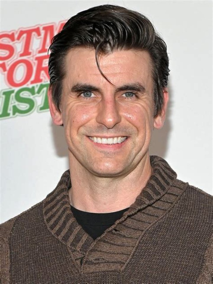 Cooper Barnes British Actor