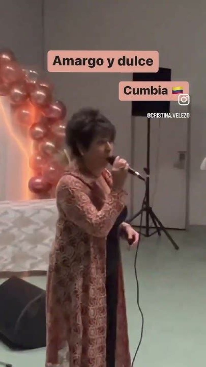 Cumbia AMARGO Y DULCE - PAULA ZULETA en homenaje a Doris Salas - el salvador cumbia music