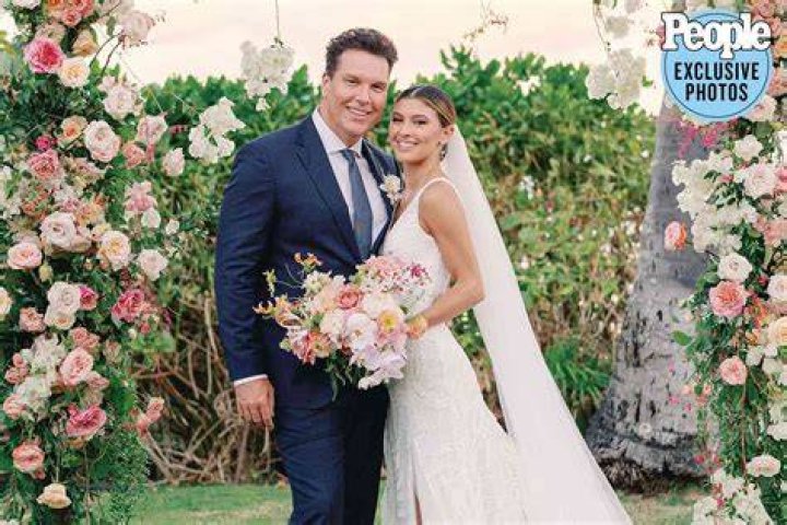 Dane Cook and Kelsi Taylor.