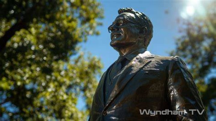 Daniel Andrews