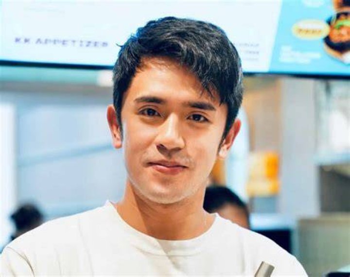 Who Are Rommel Padilla And Karla Estrada? David Licauco Parents- Meet His Ex-Girlfriend Sue Ramirez David Licauco