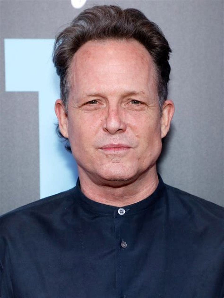 Dean Winters and Dot-Marie Jones Allstate Dean Winters and Dot-Marie Jones Allstate