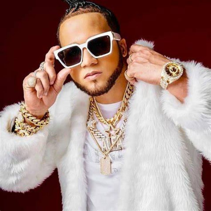 El Alfa El Jefe El Alfa El Jefe - Most Famous Singers from Dominican Republic