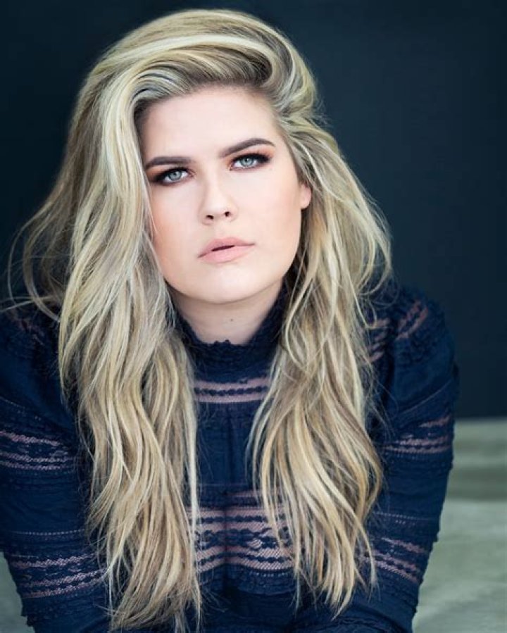Erica Lindbeck Erica Lindbeck