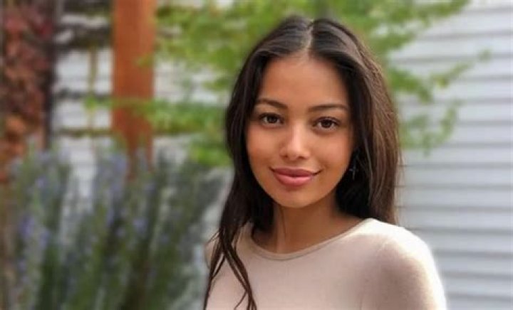 Fiona Barron Age, Height, Net Worth, Wiki, Birthday, Bio 2 Fiona Barron Height