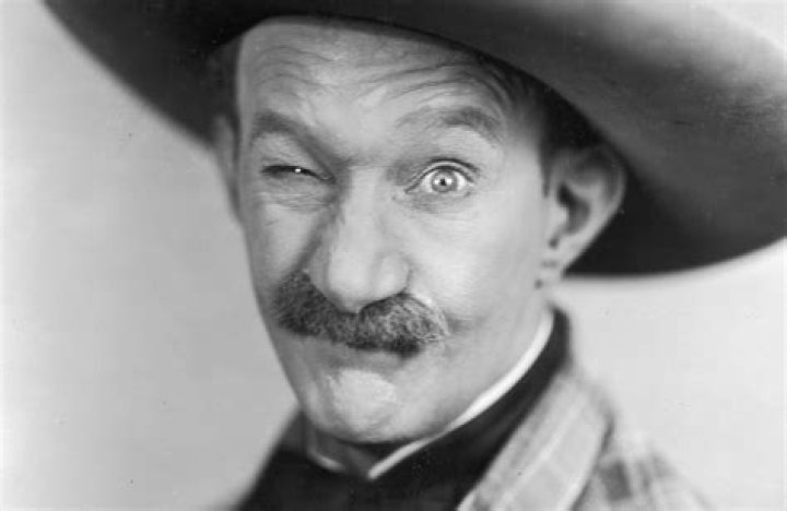 James Finlayson