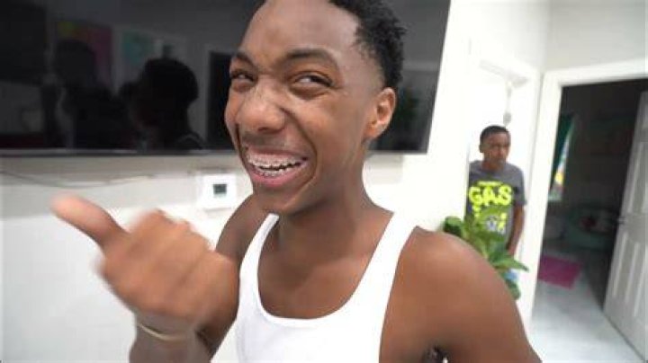 JAY DISRESPECTED THE NEW KID & HE BROKE THE WINDOW ON HIS HELLCAT!😱(JAKARI WANT TO BOX HIM)🥊 - Rap songs
