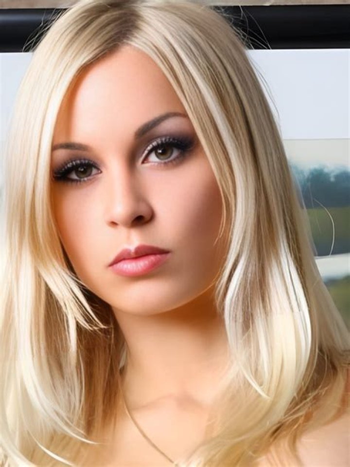 Jenny Poussin TikTok Bio Jenny Poussin TikTok Bio