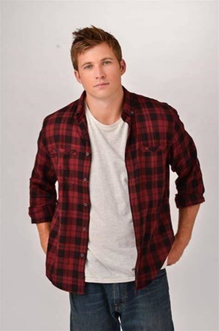 Justin Deeley