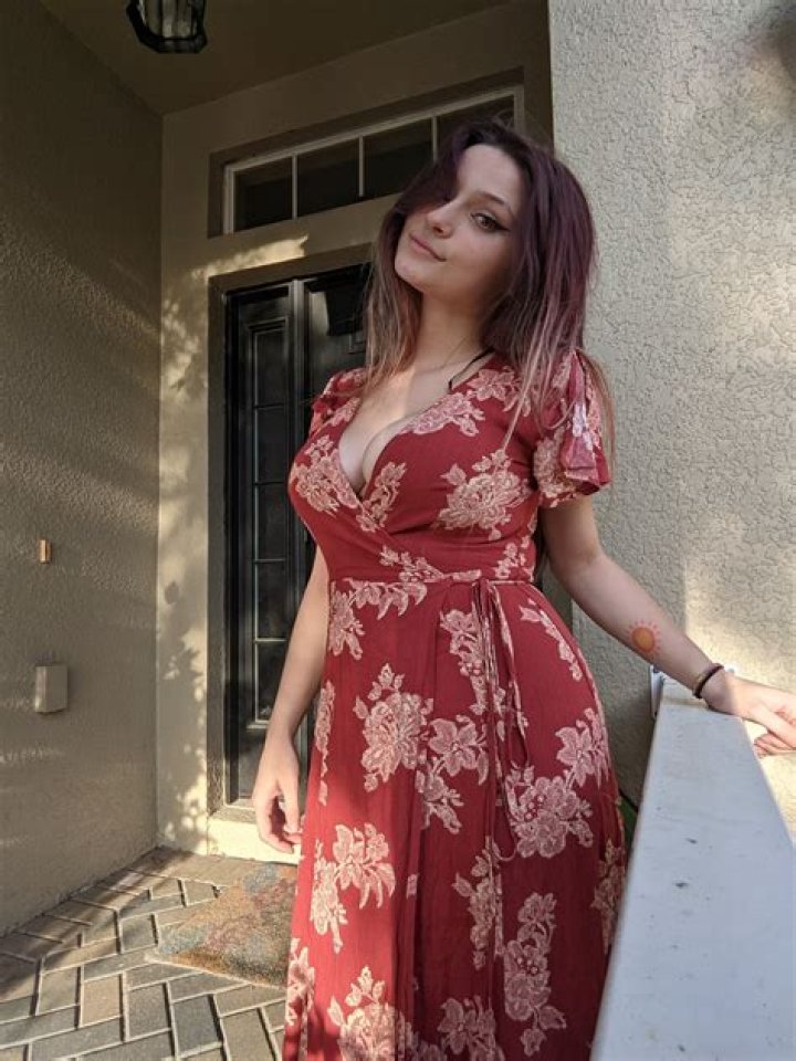 Katerino Age, Wiki, Height, Net Worth, Boyfriend, Bio 1 Katerino Age