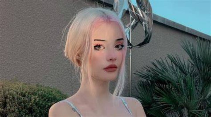 Lauren Burch Height, Weight & Physical&nbsp;Appearance