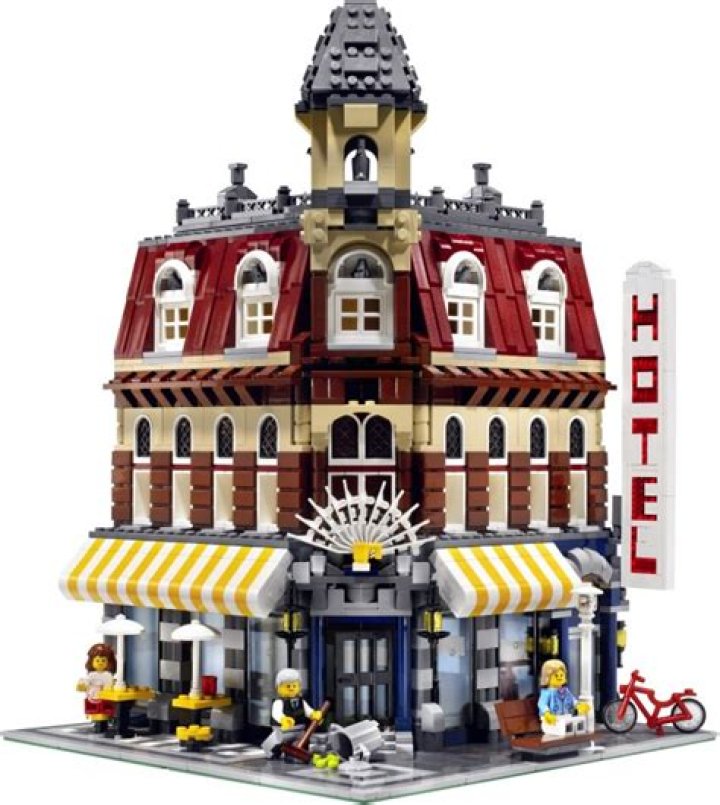 Lego Cafe Corner