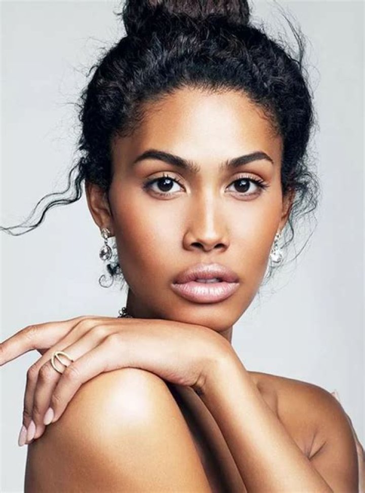 Leyna Bloom