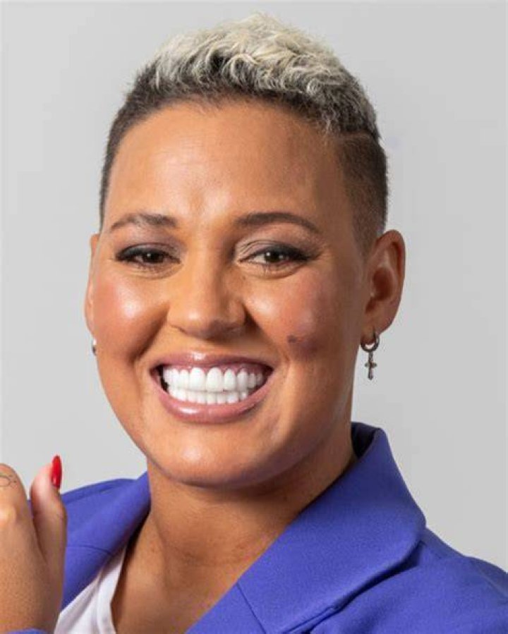 Lianne Sanderson