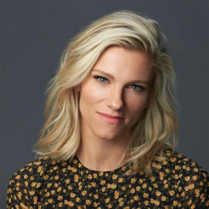 Lindsay Shookus