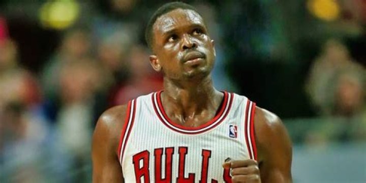 Luol Deng Wrestling