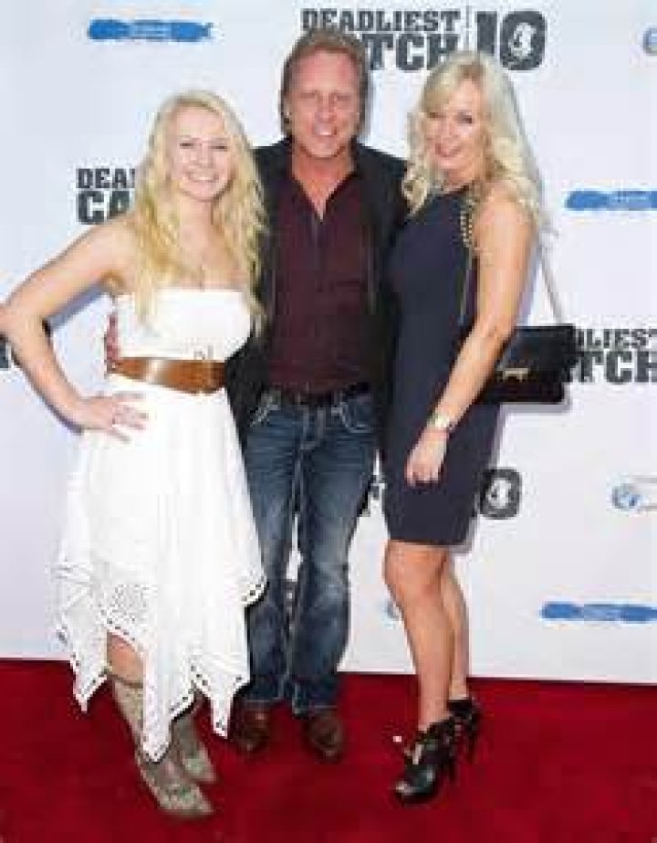 Mandy Hansen is famous for her show The Deadliest Catch