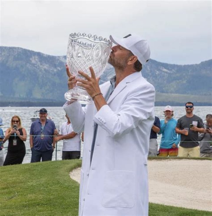 Mardy Fish with Trophy Mardy Fish with Trophy