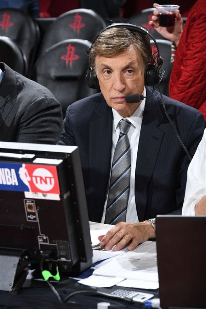 Marv Albert's Physical Appearance