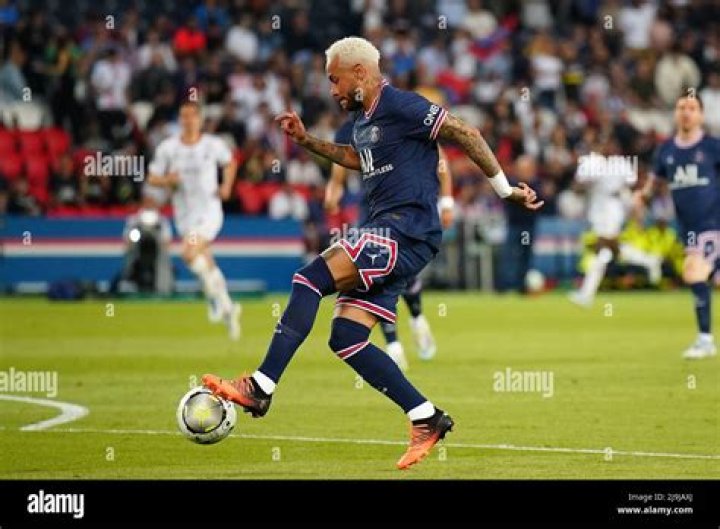Neymar Jr playing for Paris Saint-Germain Neymar Jr playing for Paris Saint-Germain