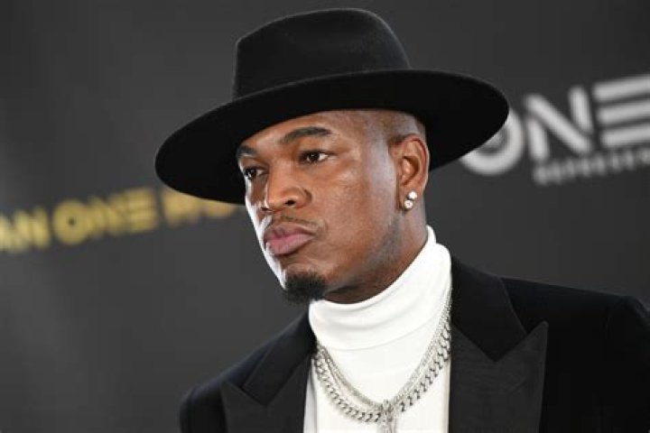 NeYo - Lonely - does neyo write his own songs