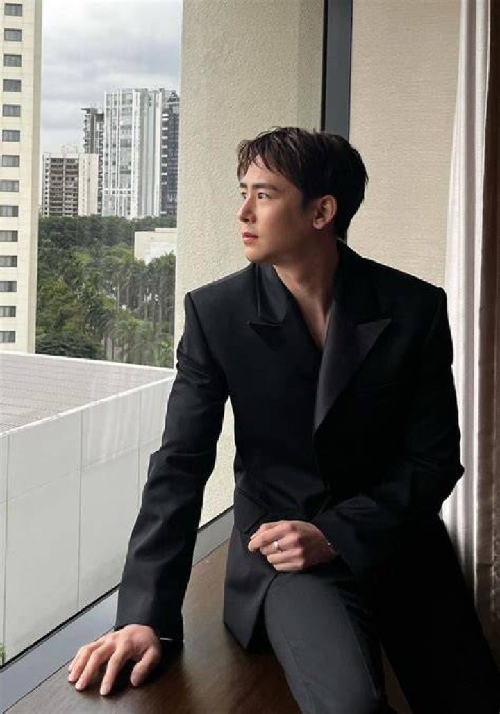 Nichkhun