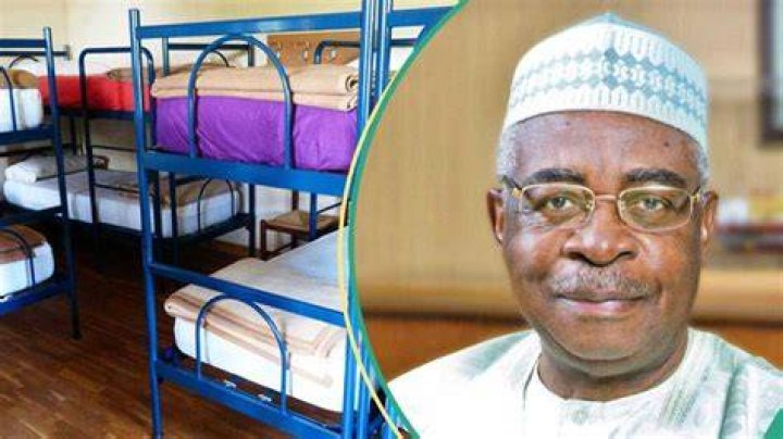 Nigerian Billionaire sets record, donate $1.36 million to Nigerian university