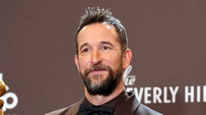 noah wyle financial status