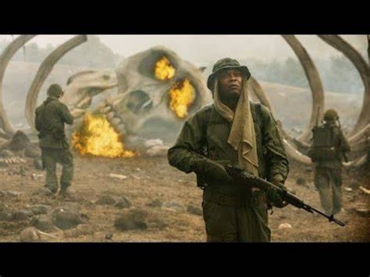 Packard Suite | Kong: Skull Island (Original Soundtrack) by Henry Jackman - soundtrack kong skull island cd