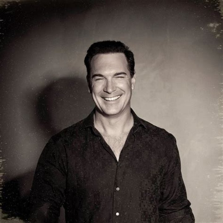 Patrick Warburton early life and career
