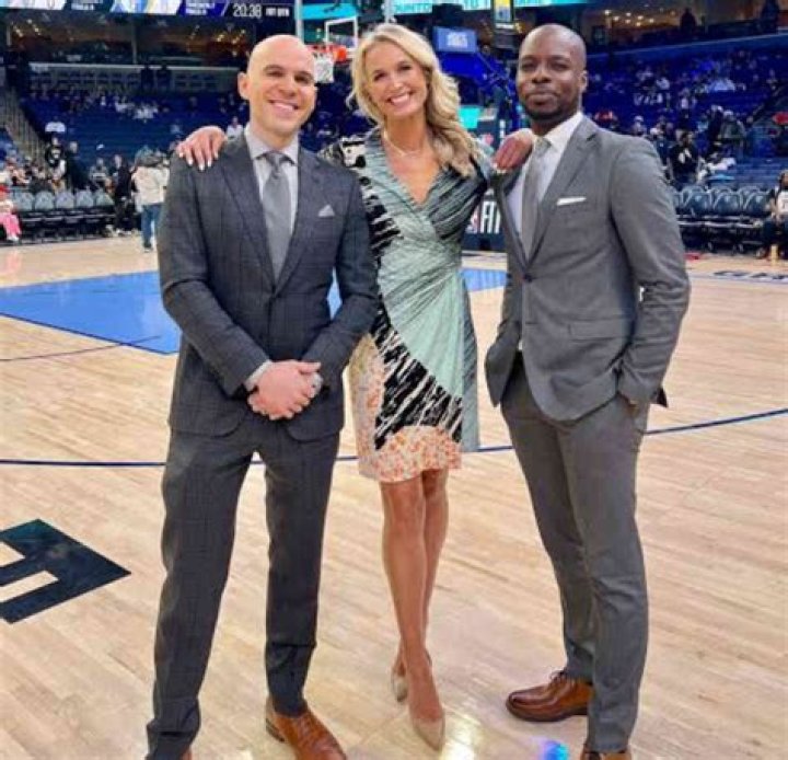 Sarah Kustok