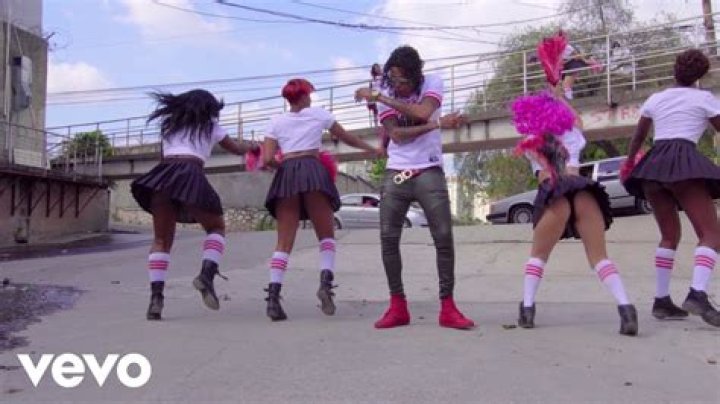 Savage Savo - Whining Work (Official Music Video) - Jamaican girls dancing 🤩🤩❤️❤️😂😂
