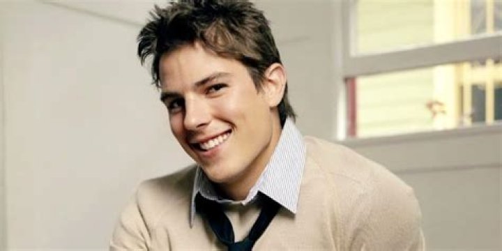 sean faris net worth