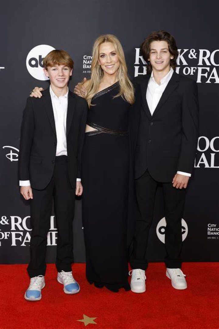 Sheryl Crow and her sons with Kareem Abdul-Jabbar and Oscar Robertson.