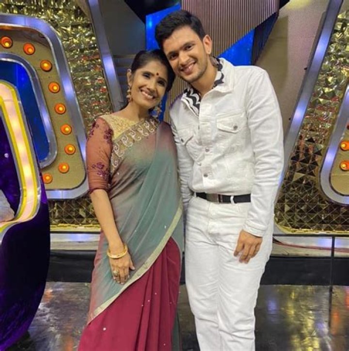 Super Singer 8 Abhilash and Srinivas performance - Rap Arivu Song Tamil