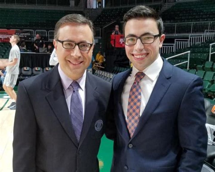Syracuse grad Noah Eagle, at 22, landed the Clippers radio play-by-play gig