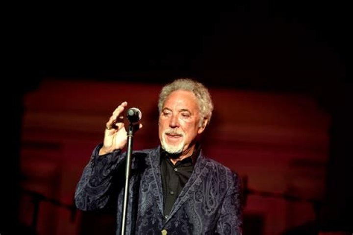 Tom Jones Illness and Health Before Death: Did He Die of Cancer? Tom Jones Cancer