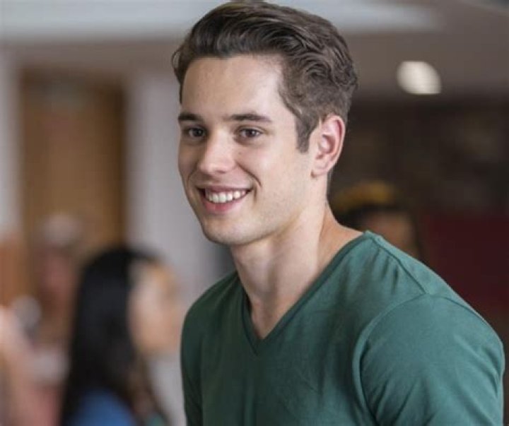 Trae Robin Age, Height, Girlfriend, Movies, Wiki, Bio 2 Trae Robin Height