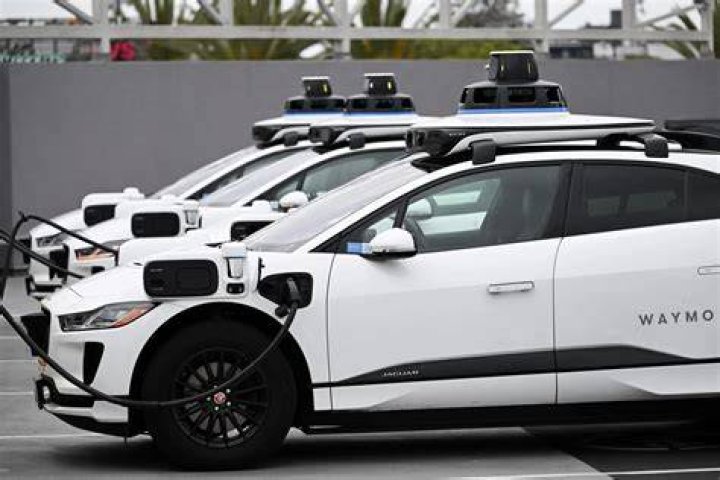 Waymo self-driving rides Waymo self-driving rides