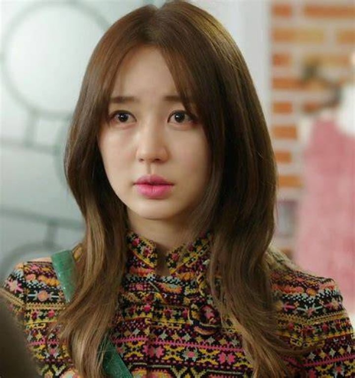 Yoon Eun-Hye in Missing You (2012)