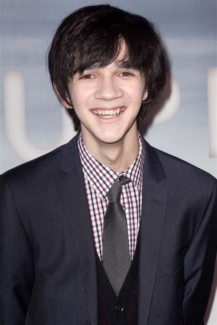 Zach Mills